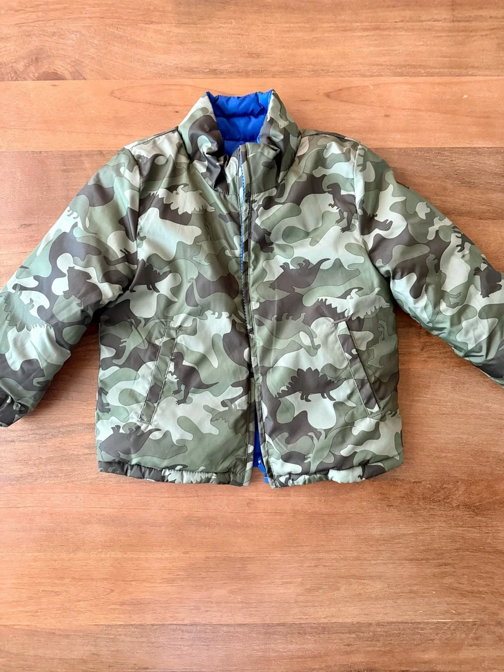 GAP Reversible Kids Puffer Jacket 3T - blue and camo dino